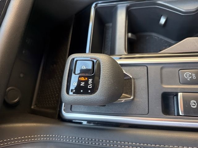 Used 2024 Nissan Pathfinder Platinum w/ Cargo Package AWD/4WD image 19