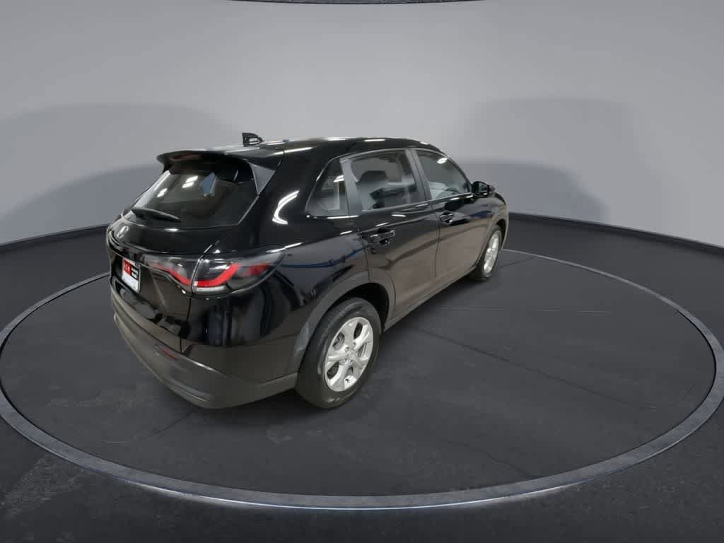 Used 2023 Honda HR-V LX image 8