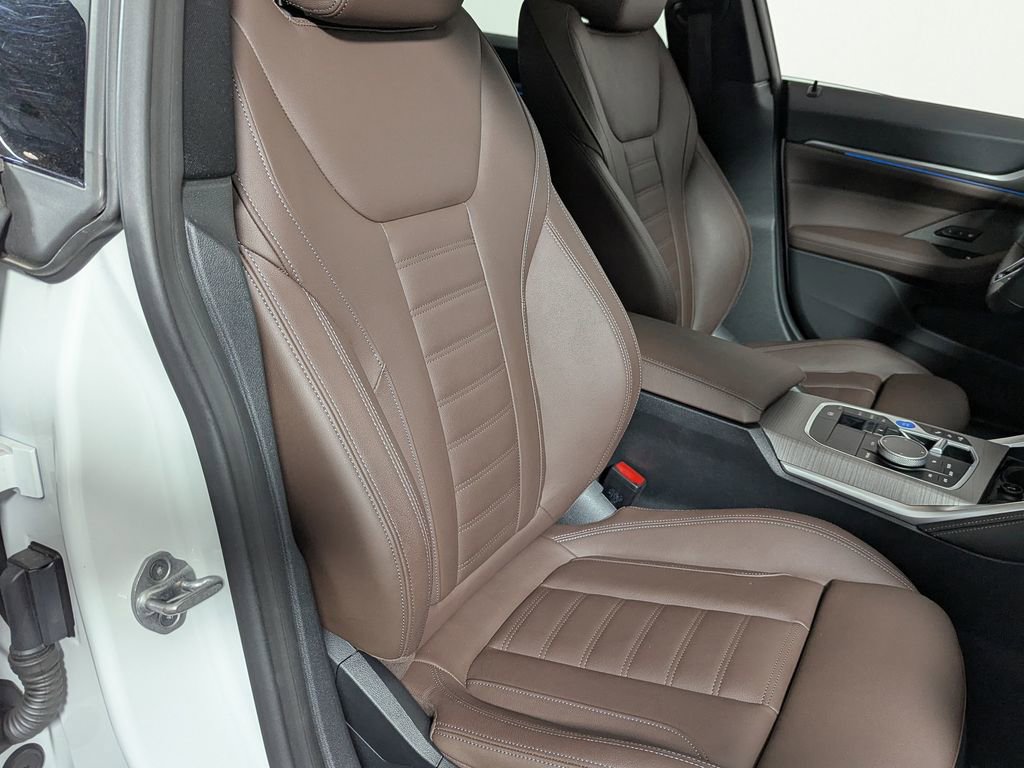Used 2025 BMW i4 xDrive40i w/ M Sport Package image 28