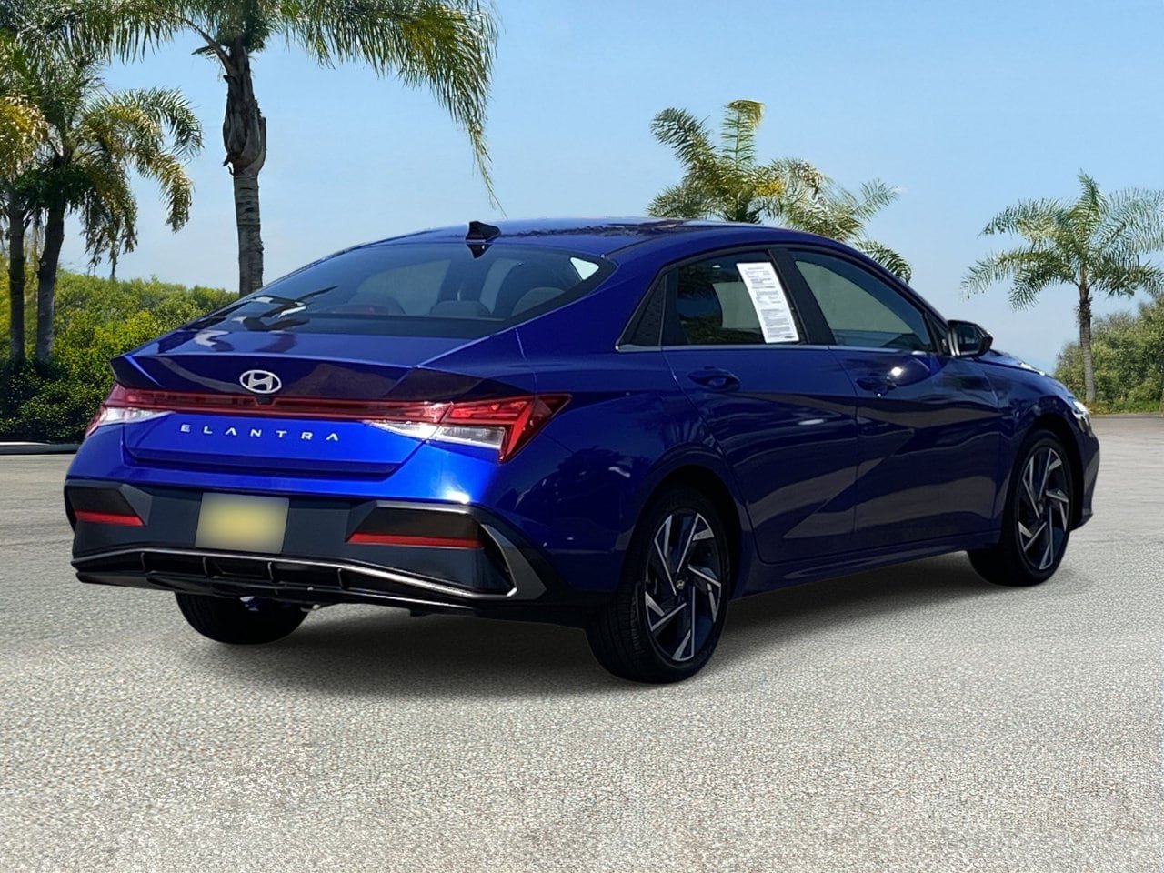 Used 2025 Hyundai Elantra SEL FWD image 5