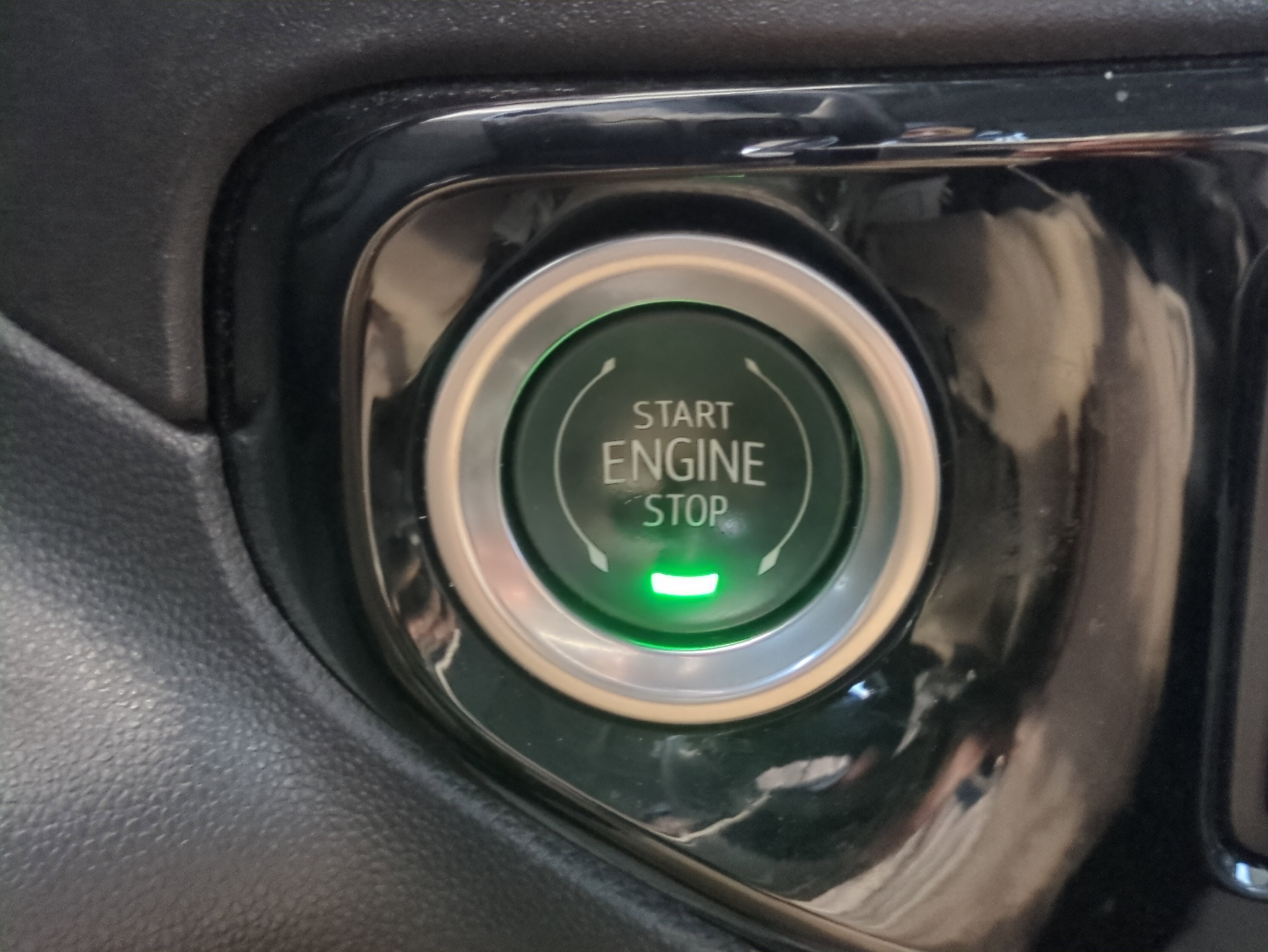 Used 2025 Chevrolet Silverado 2500 LT w/ Convenience Package image 30