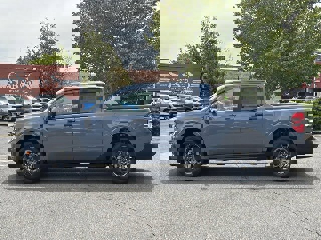 New 2025 Ford Maverick XLT w/ XLT Luxury Package image 30