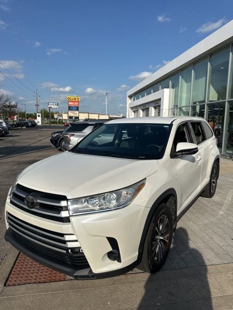 Used 2019 Toyota Highlander LE FWD image 17