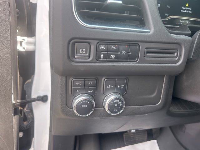 Used 2023 GMC Yukon SLT w/ SLT Premium Package AWD/4WD image 18