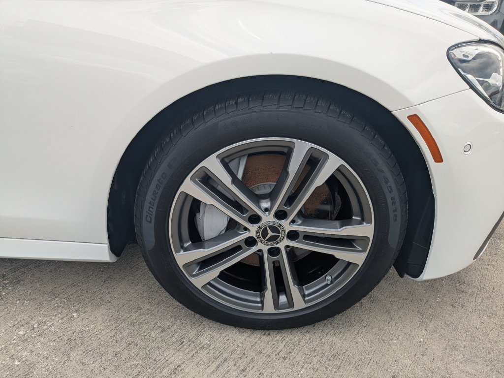 Used 2023 Mercedes-Benz E 350 4MATIC Sedan image 22