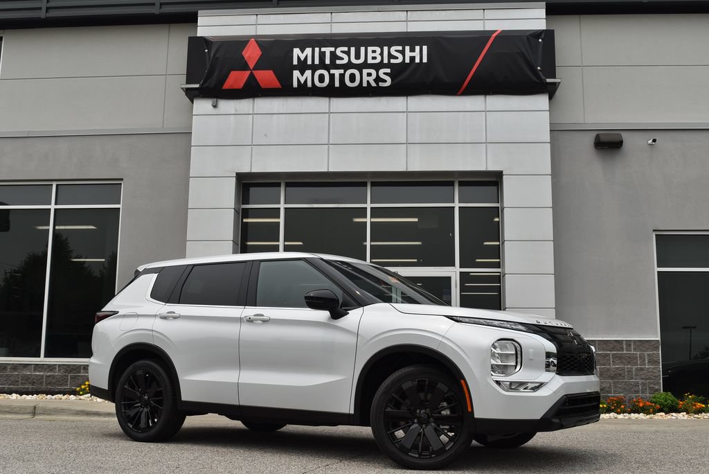 New 2026 Mitsubishi Outlander LE
