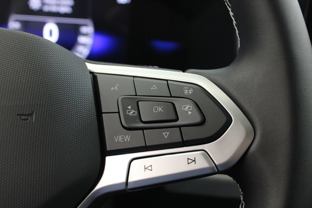 New 2026 Volkswagen Taos SE FWD image 25