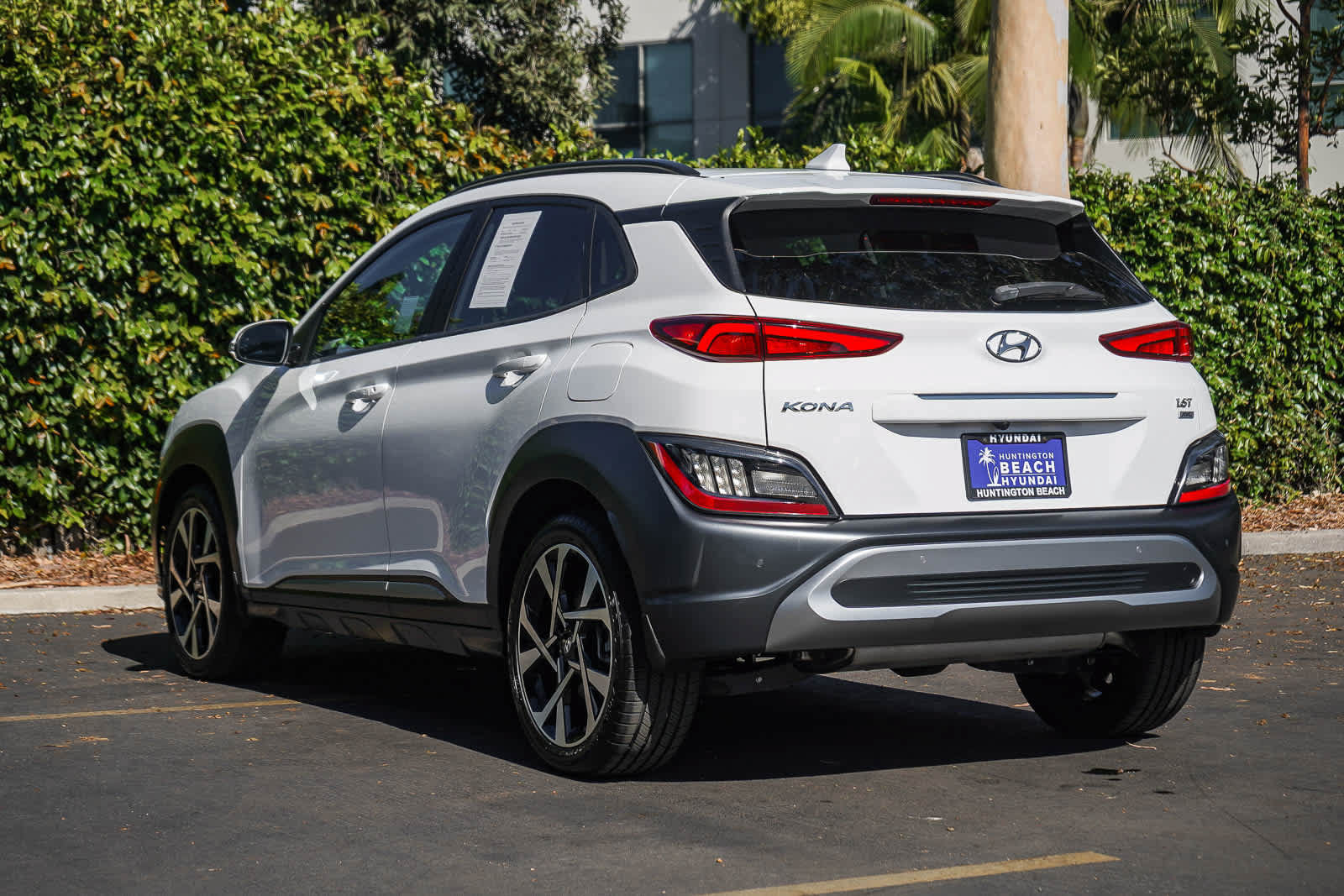 Used 2023 Hyundai Kona Limited AWD/4WD image 4
