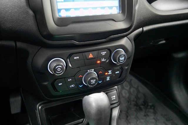 Used 2021 Jeep Renegade Latitude image 21