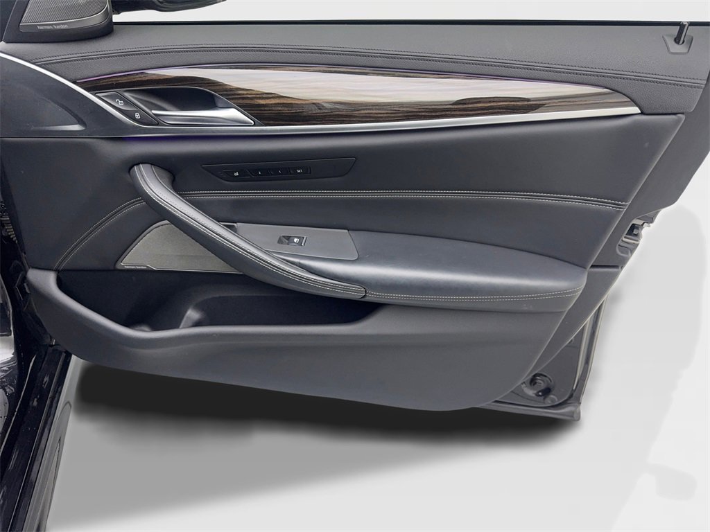 Used 2020 BMW M550i xDrive w/ Executive Package image 49