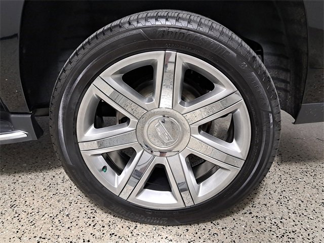 Used 2020 Cadillac Escalade ESV Premium Luxury image 8
