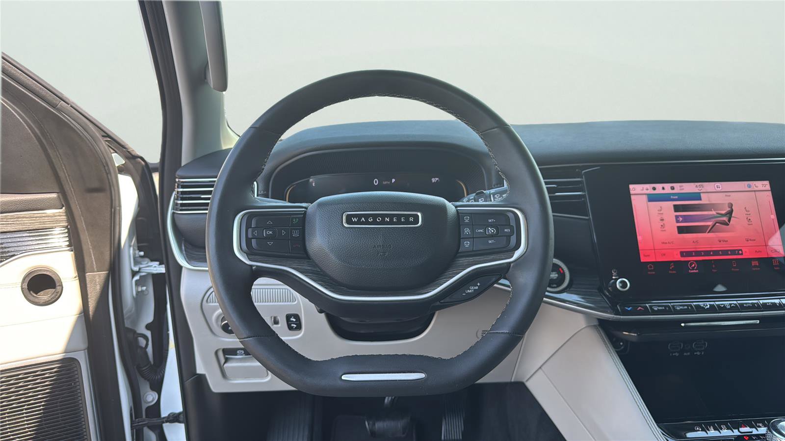 Used 2022 Jeep Wagoneer Series III AWD/4WD image 19