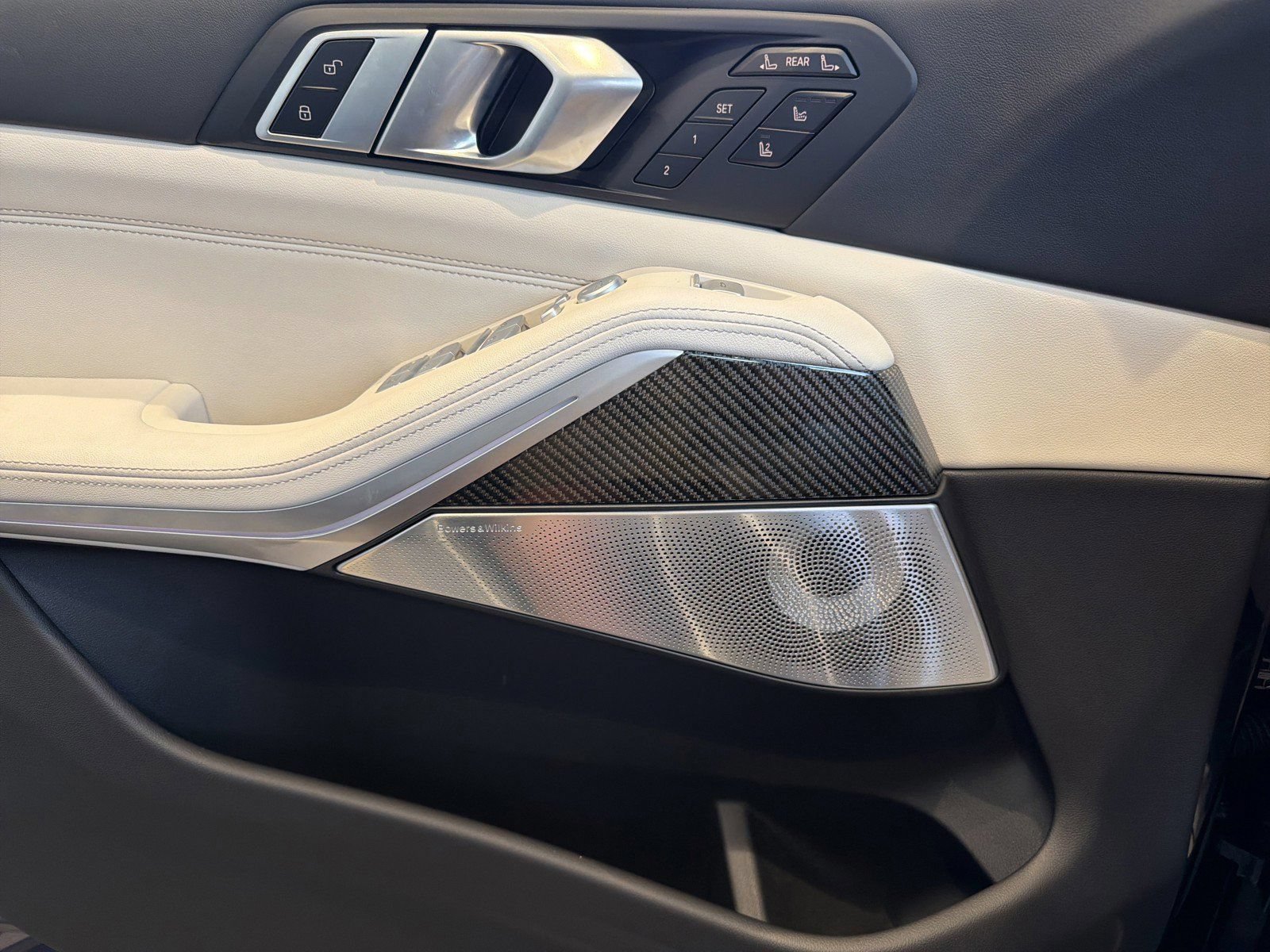 New 2026 BMW ALPINA XB7 AWD/4WD image 25