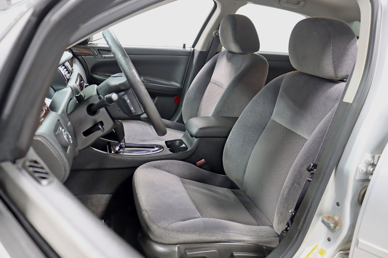 Used 2016 Chevrolet Impala Limited LS FWD image 19