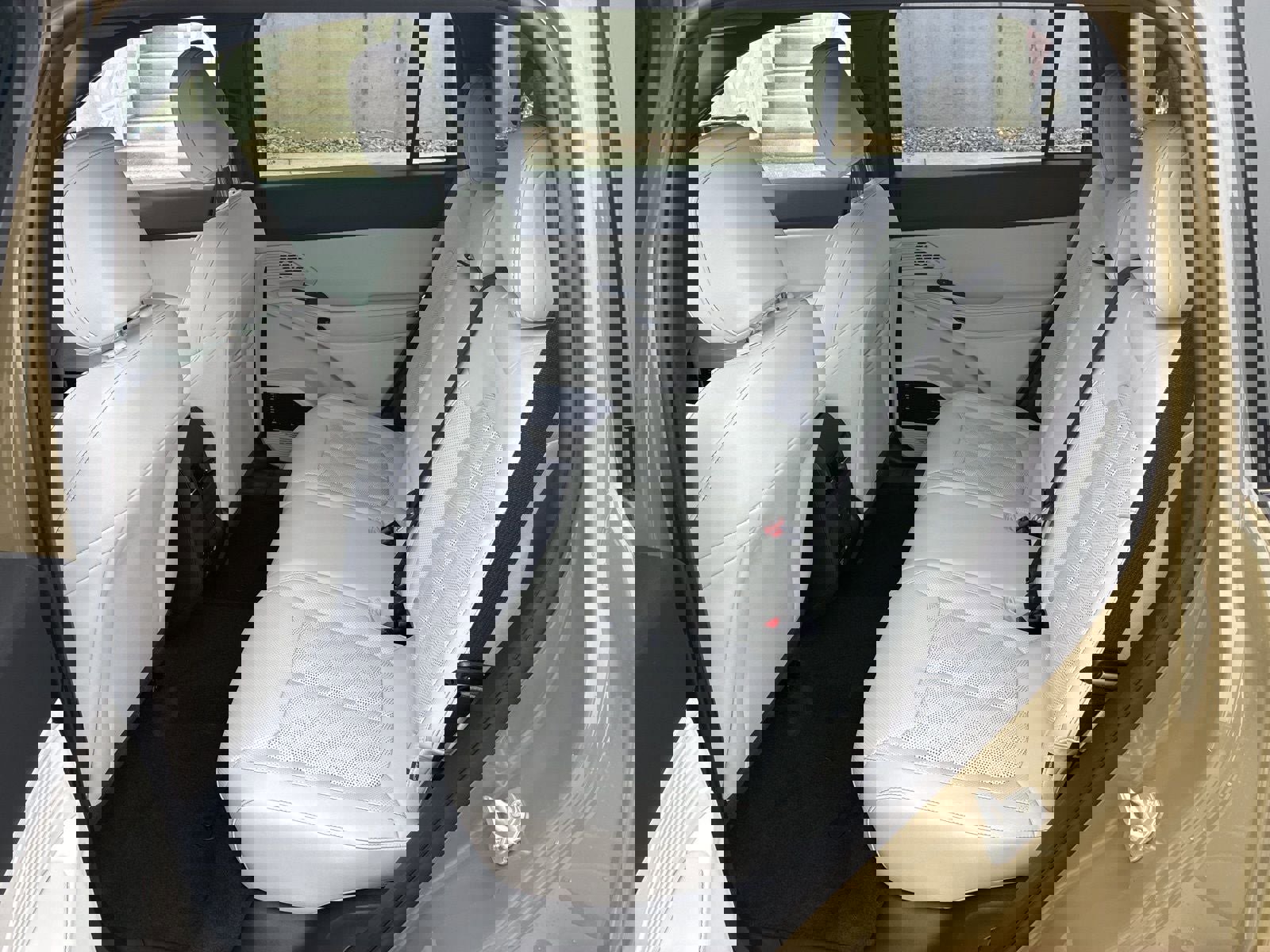 New 2026 Jeep Cherokee Overland w/ Advanced Pro Tech Group AWD/4WD image 17