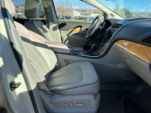 Used 2015 Lincoln MKX AWD w/ Equipment Group 102A image 35