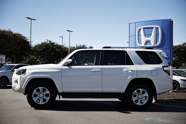 Used 2024 Toyota 4Runner SR5 Premium image 3