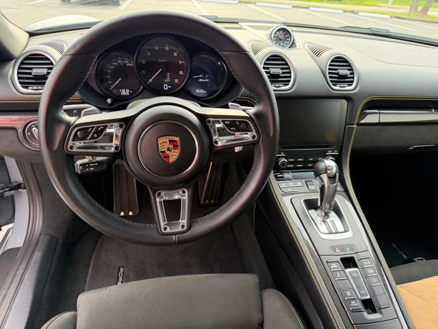 Used 2023 Porsche 718 Boxster Spyder RWD image 12
