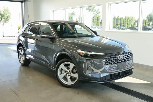 New 2025 Audi Q5 Premium Plus