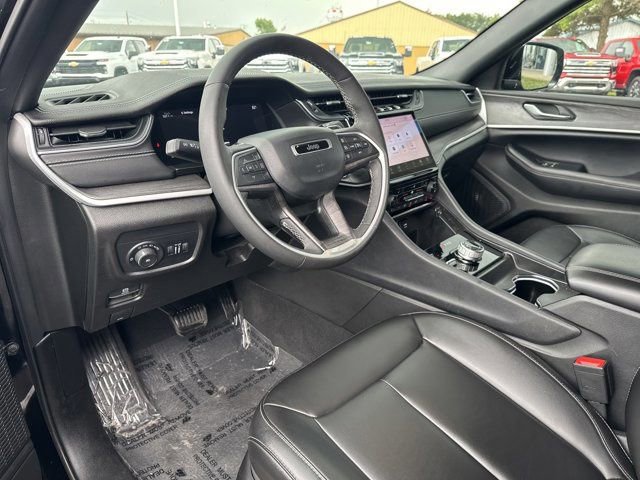Used 2024 Jeep Grand Cherokee Limited image 18