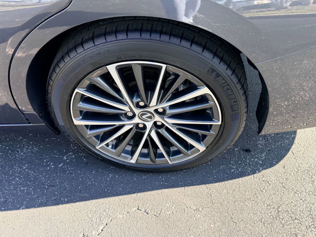 Used 2025 Lexus ES 350 ES 350 image 9