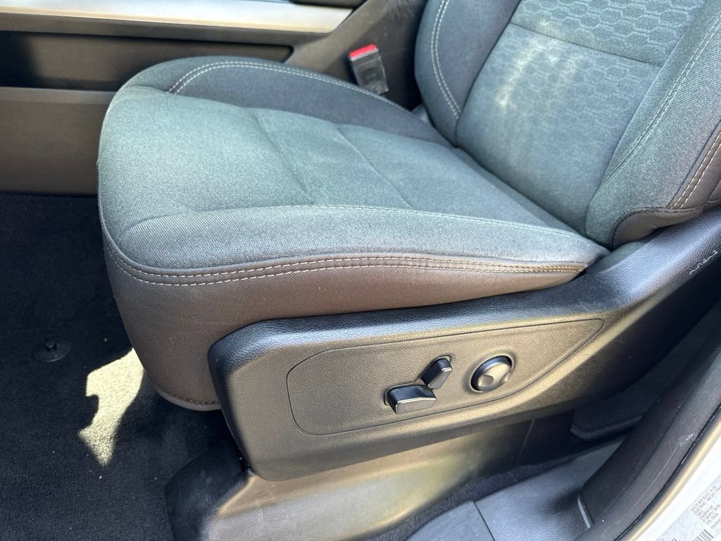 Used 2025 RAM 1500 Big Horn AWD/4WD image 16