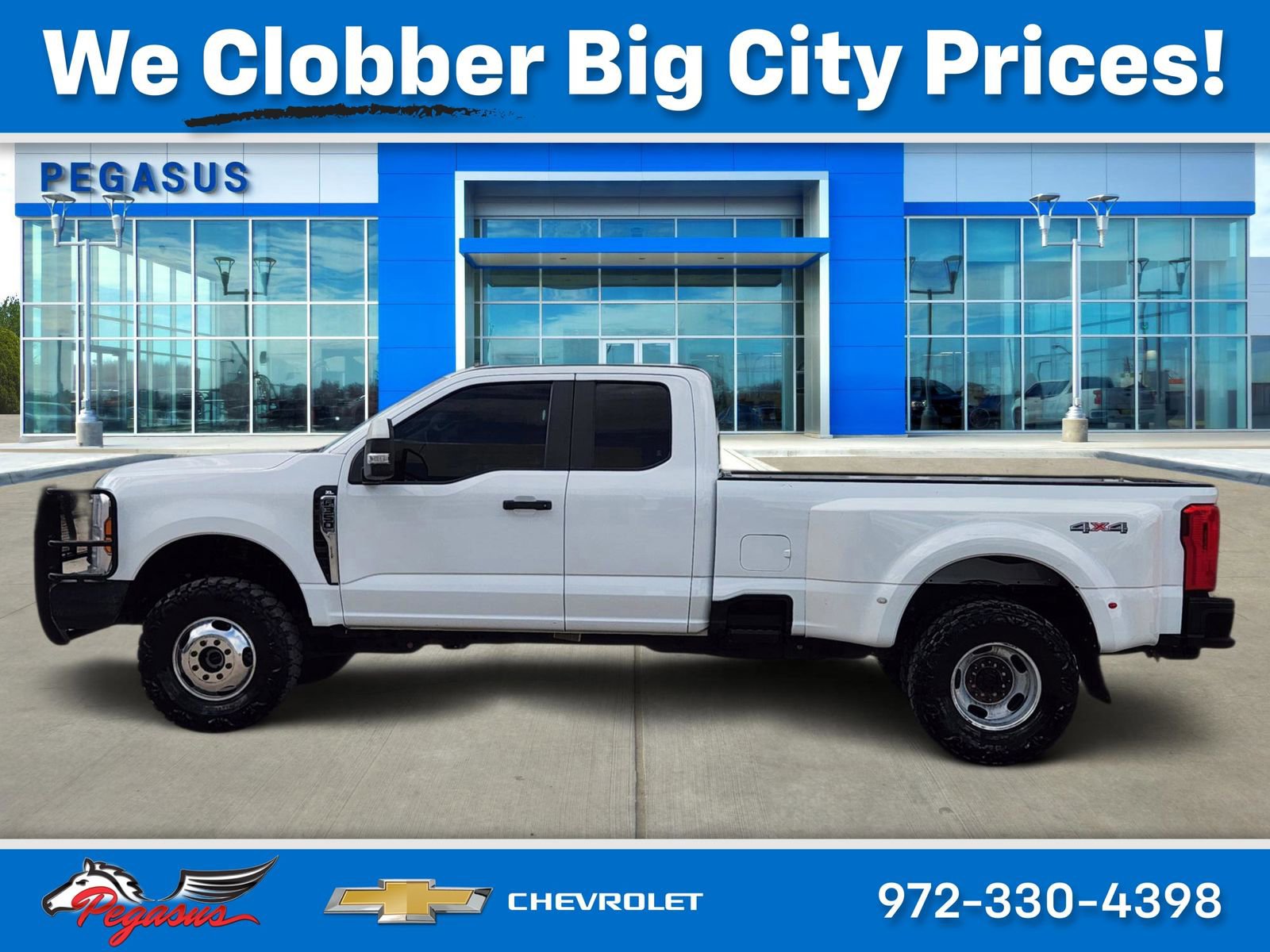 Used 2024 Ford F350 XL image 3