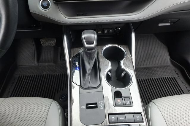 Used 2021 Toyota Highlander Limited FWD image 7