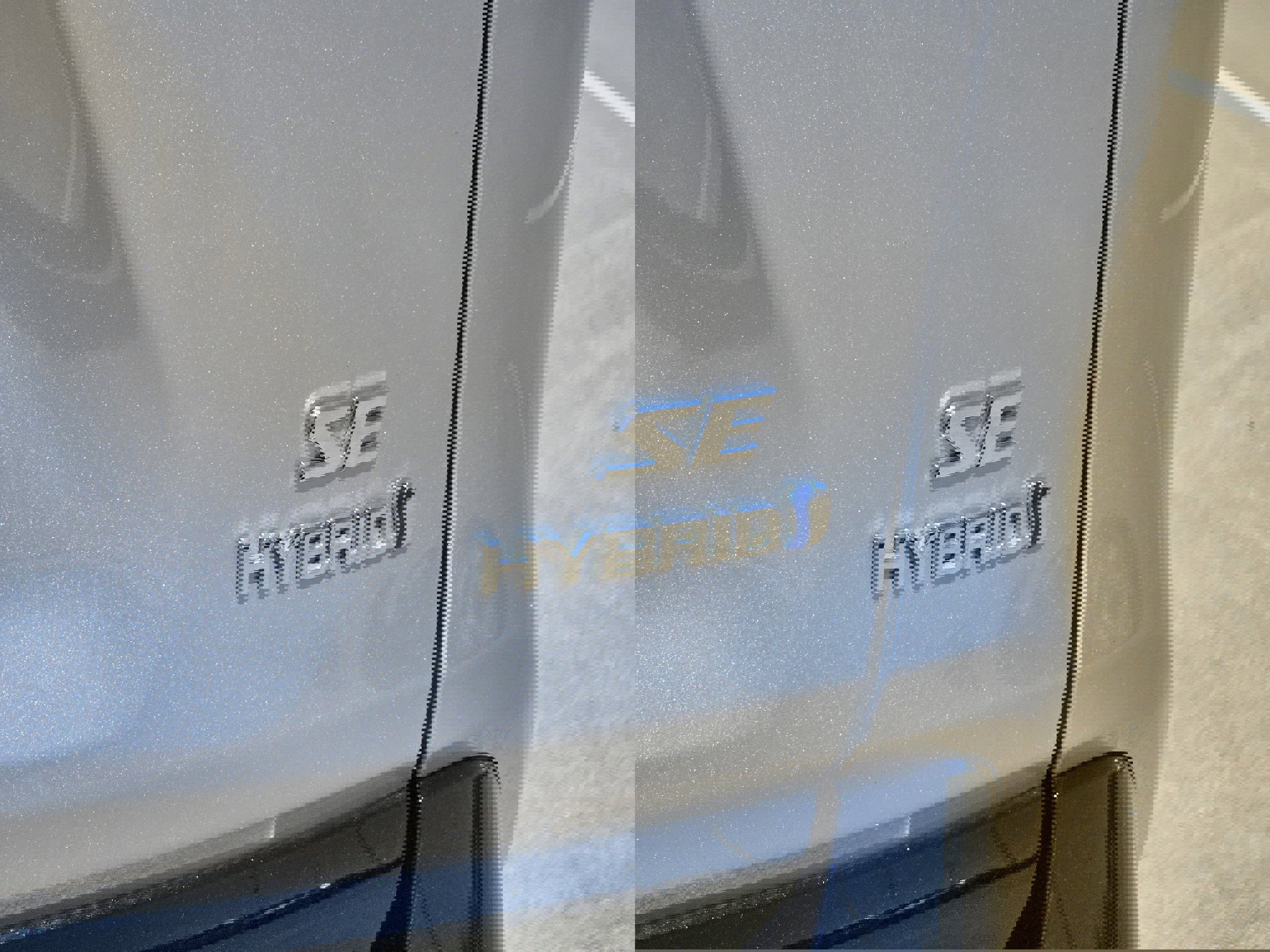 Used 2023 Toyota RAV4 SE image 7