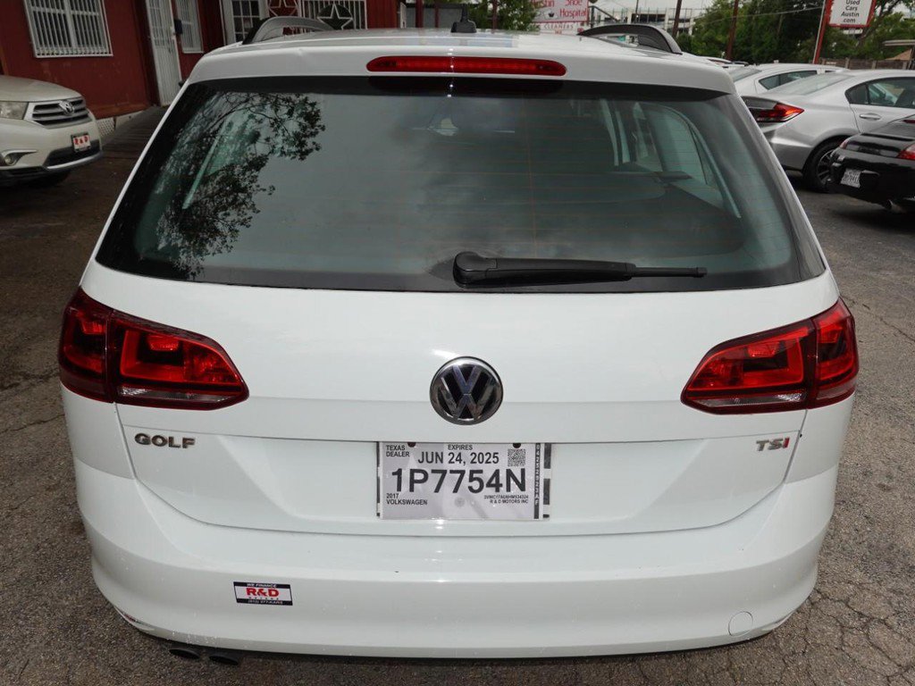 Used 2017 Volkswagen Golf S image 6