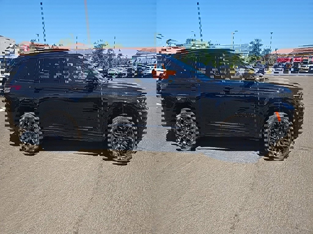 New 2025 Jeep Grand Cherokee L Summit image 6