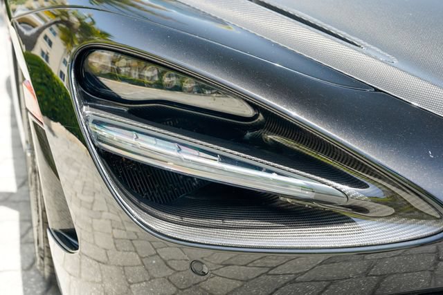 Used 2018 McLaren 720S Performance RWD image 42
