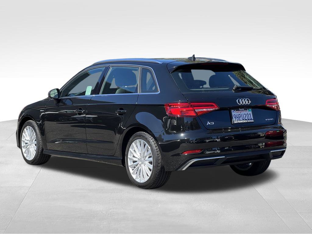 Used 2017 Audi A3 e-tron Prestige FWD image 3
