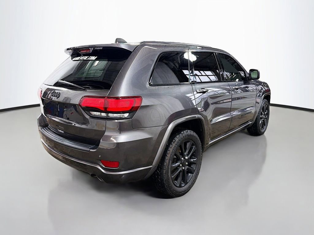 Used 2020 Jeep Grand Cherokee Altitude RWD image 9