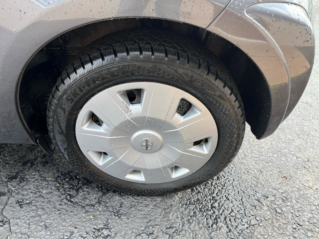 Used 2013 Scion iQ image 14