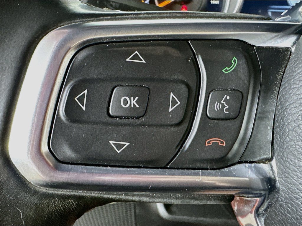 Used 2019 Jeep Wrangler Unlimited Sahara AWD/4WD image 24