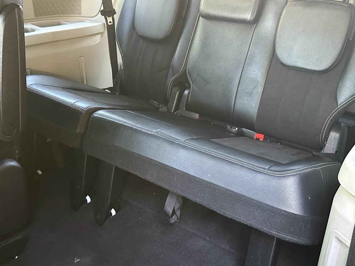 Used 2020 Dodge Grand Caravan SXT FWD image 22