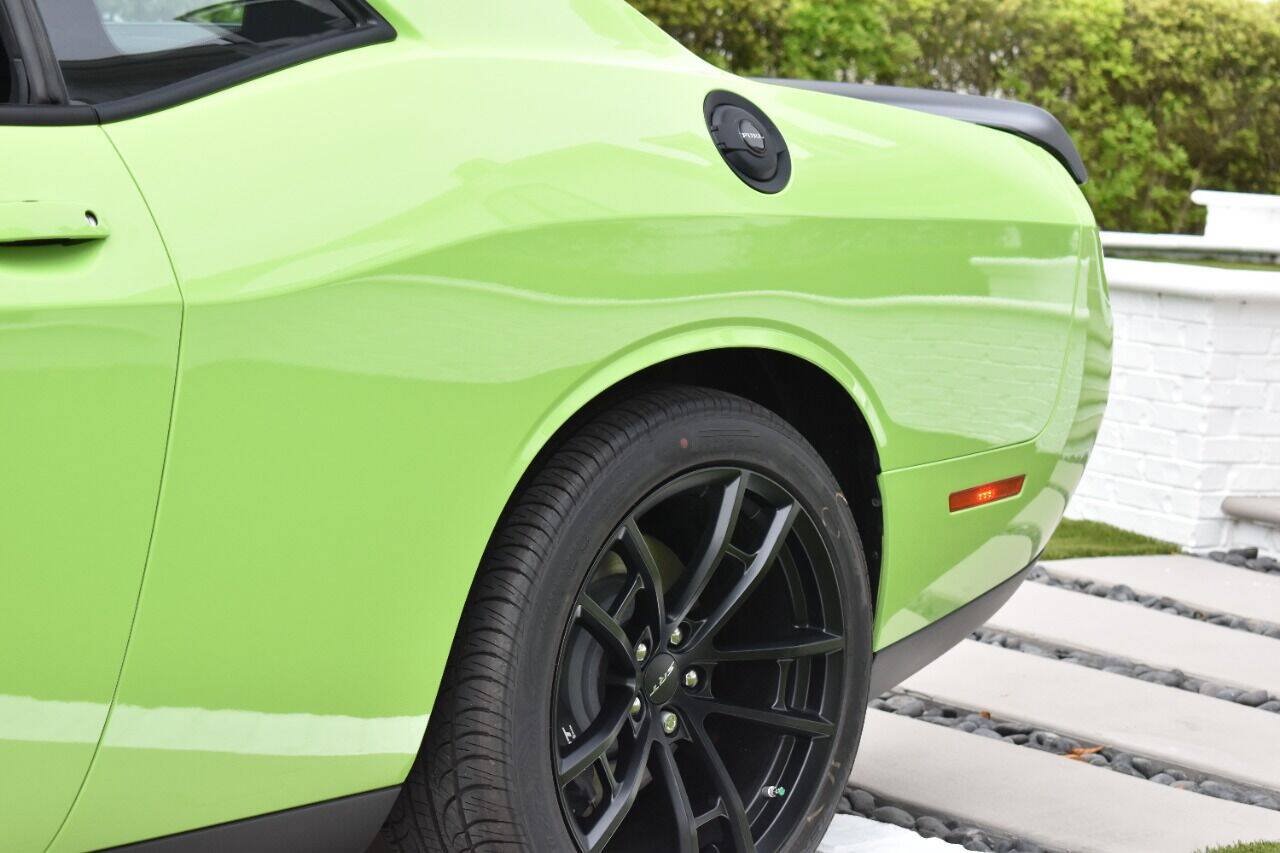 Used 2023 Dodge Challenger SRT Hellcat RWD image 16