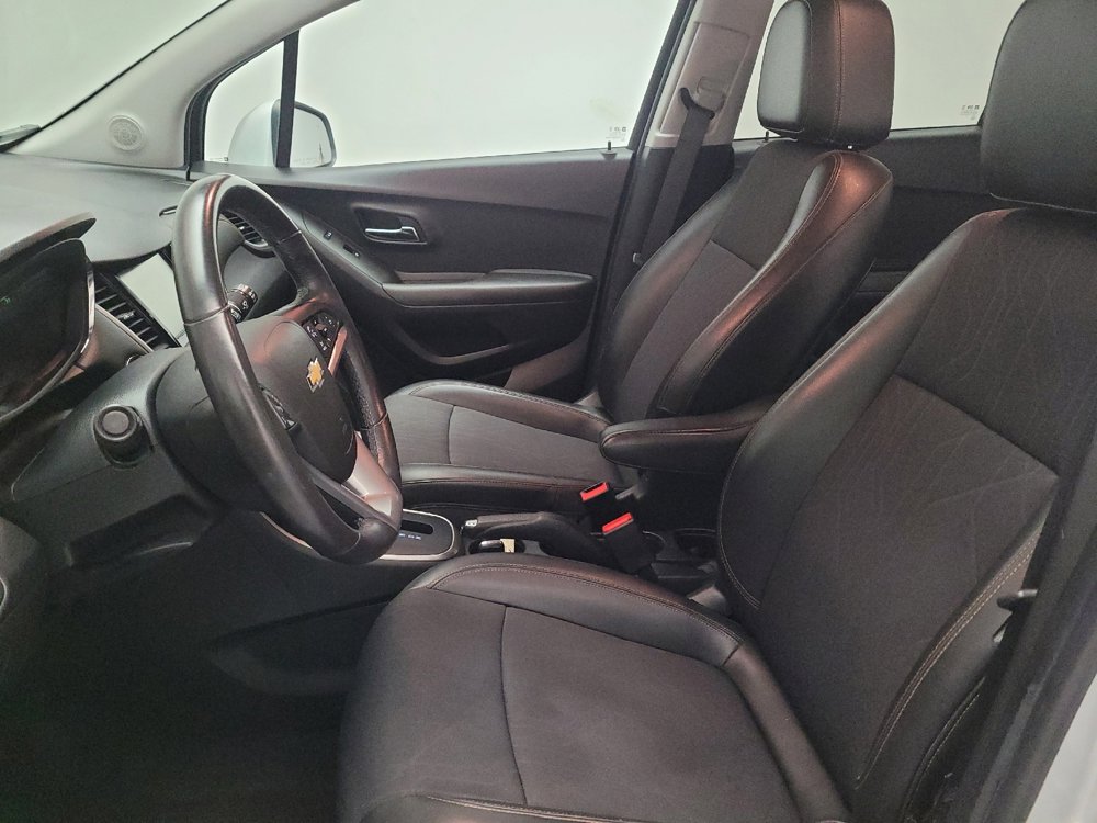 Used 2017 Chevrolet Trax LT w/ LT Convenience Package image 17