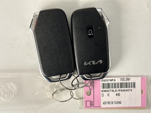 Used 2023 Kia Niro SX Touring image 22