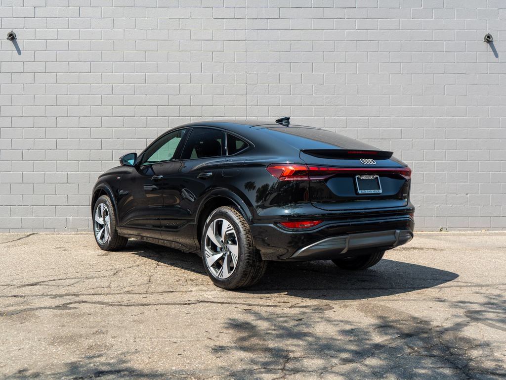 New 2027 Audi Q6 e-tron Premium AWD/4WD image 4