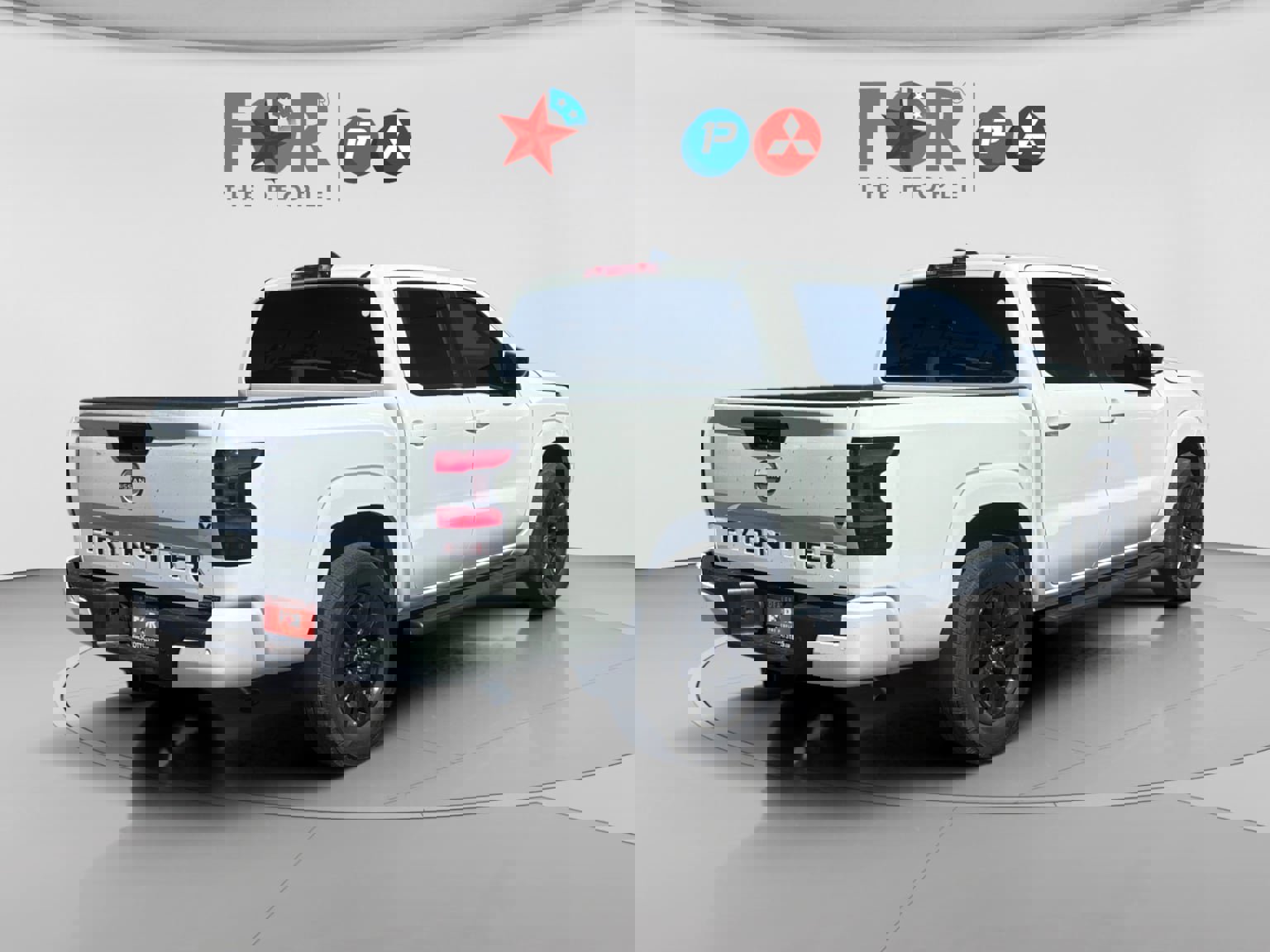 Used 2023 Nissan Frontier SV w/ Midnight Edition Package image 5