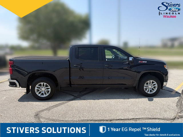 Used 2024 Chevrolet Silverado 1500 LT w/ Z71 Off-Road Package AWD/4WD image 5