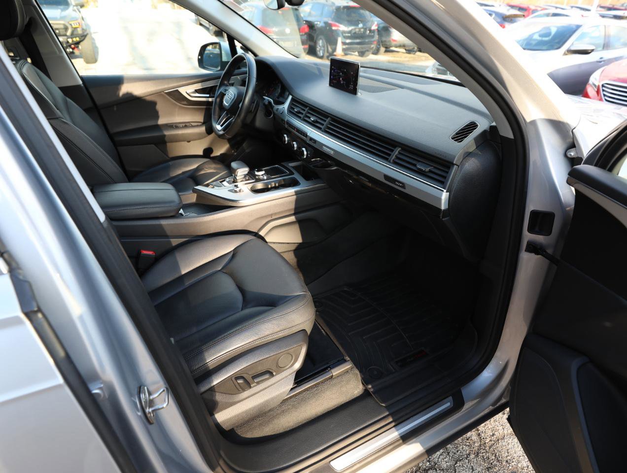 Used 2017 Audi Q7 2.0T Premium image 12