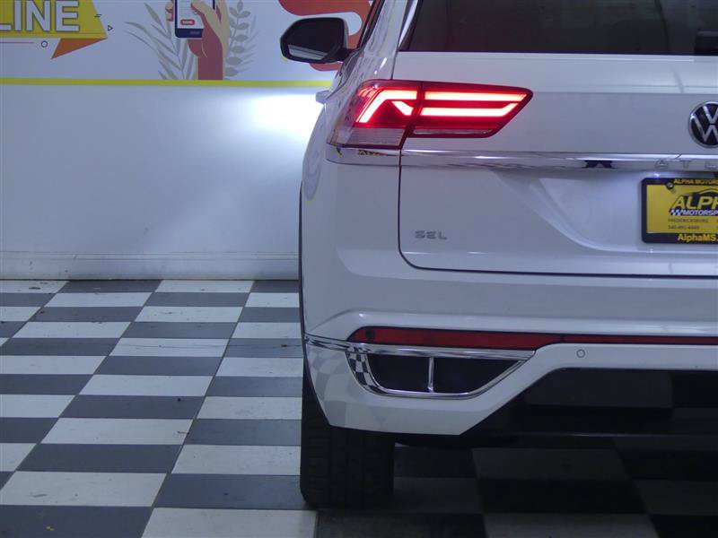 Used 2022 Volkswagen Atlas Cross Sport SEL R-Line AWD/4WD image 33