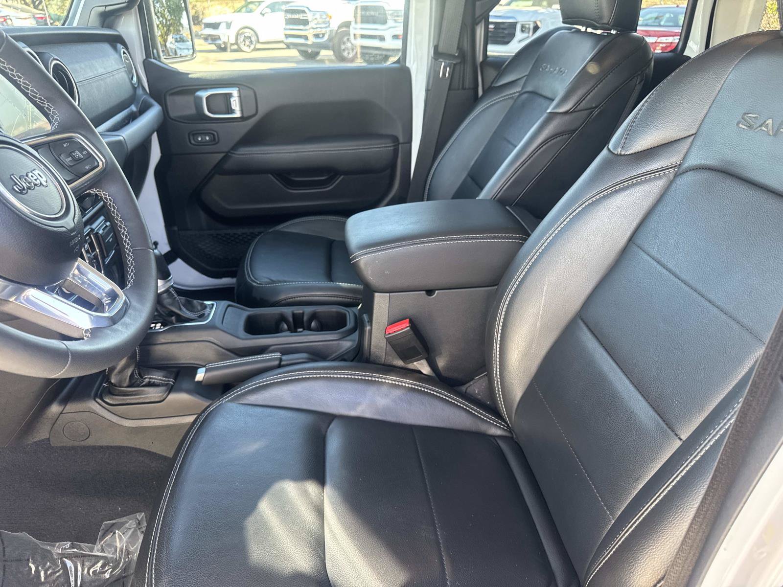 Used 2023 Jeep Wrangler Unlimited Sahara w/ LED Lighting Group AWD/4WD image 22