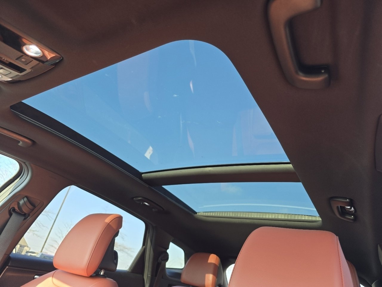 Used 2023 Kia Sportage SX image 3