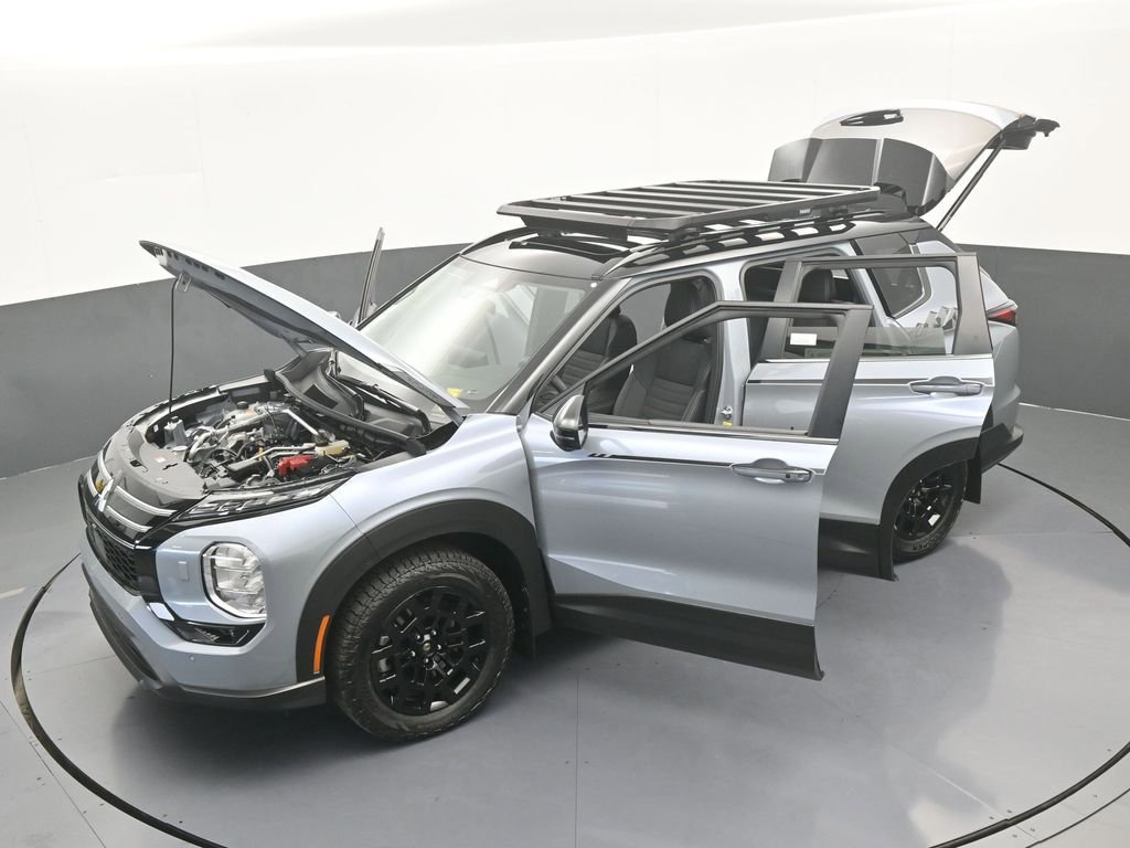 New 2025 Mitsubishi Outlander AWD image 76