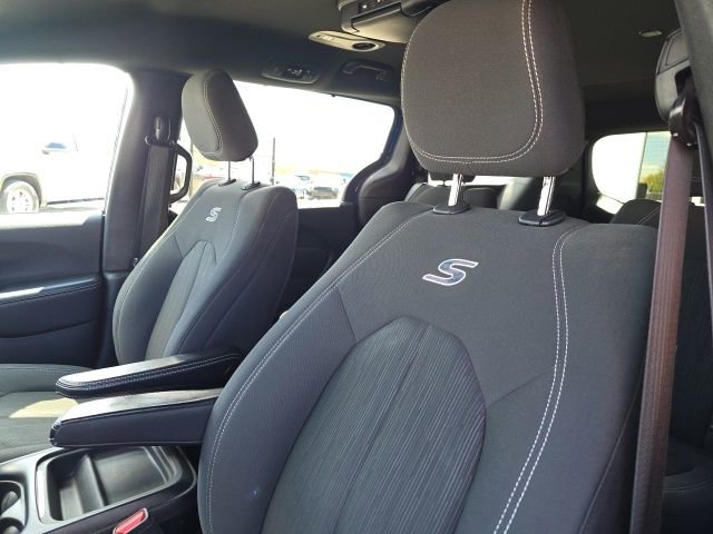 Used 2019 Chrysler Pacifica Touring Plus w/ Advanced Safetytec Group image 6