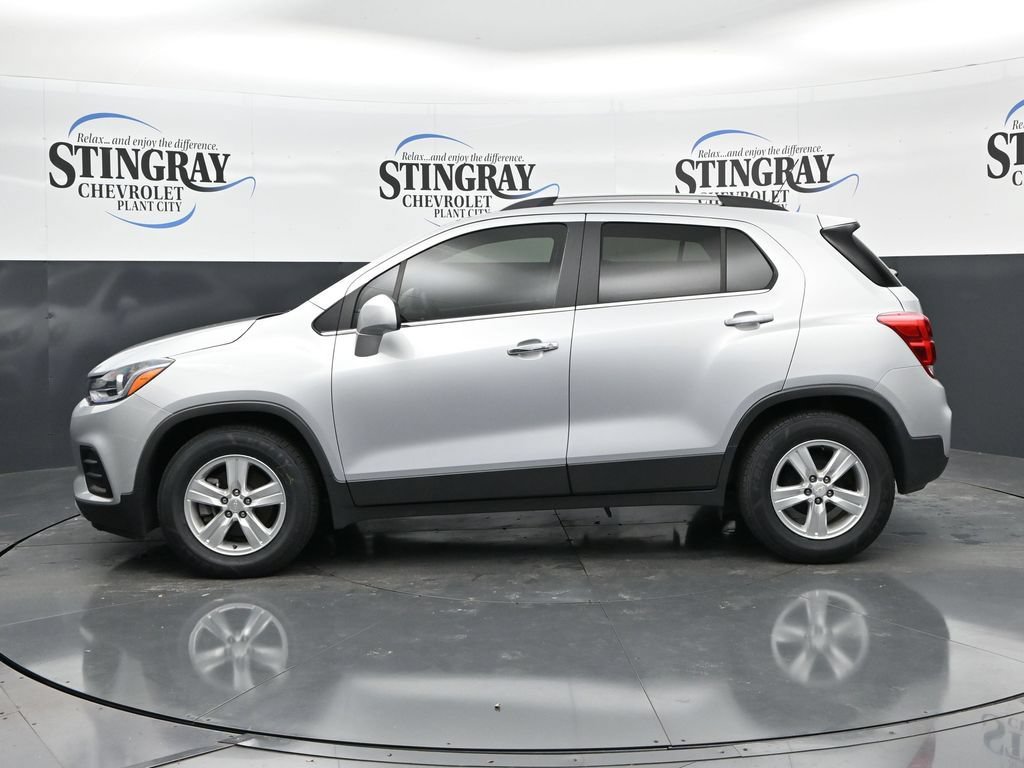 Used 2020 Chevrolet Trax LT w/ Driver Confidence Package FWD image 4